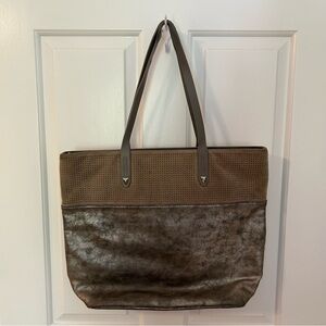 Stella & Dot Metallic Silver Hudson Tote with Laser Cut Detail